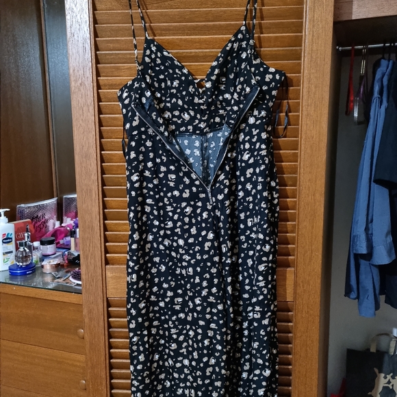 Jumpsuit - Picture 5 of 8